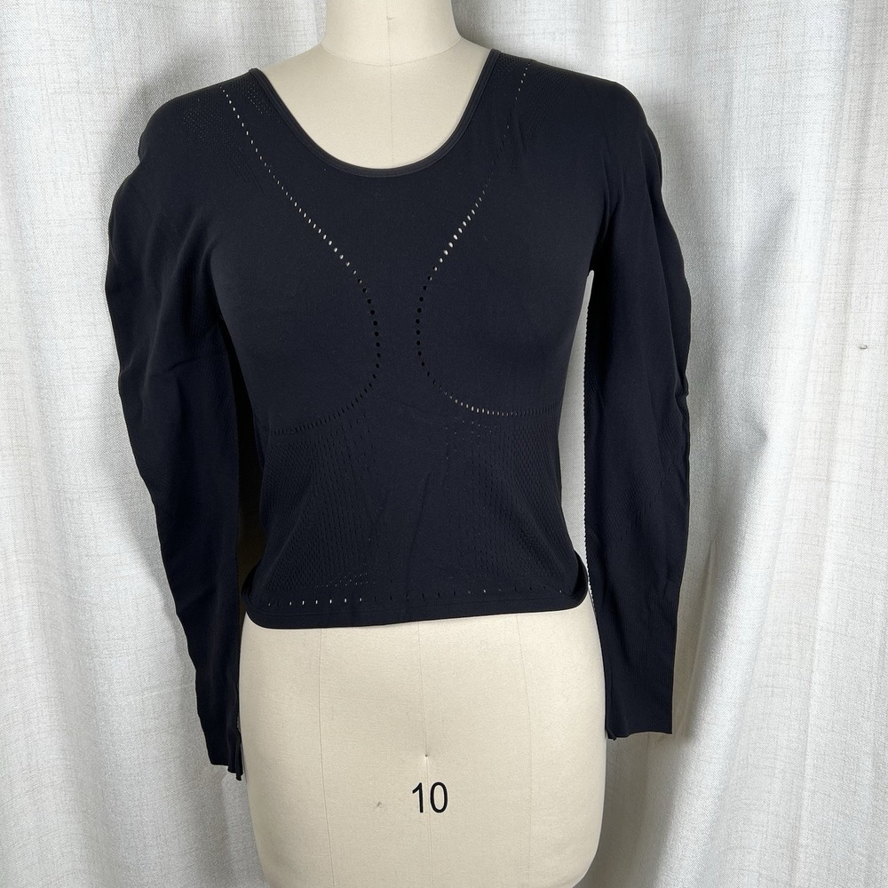 NEW! Fabletics Sculptknit Contour Long-Sleeve Crop Workout Top Black Large